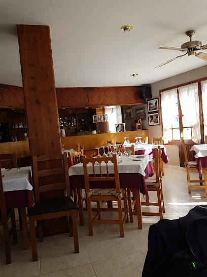 Restaurante Casa Patro - C. Mayor, 3, 22663 Tramacastilla de Tena, Huesca, Spain