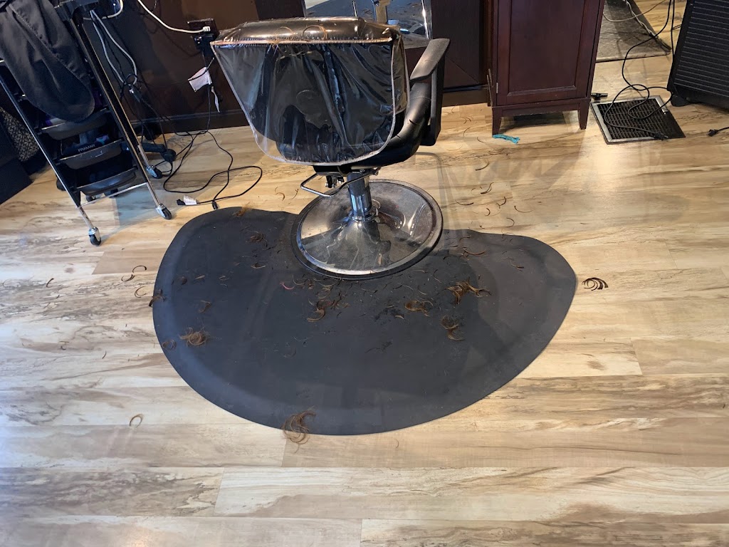 Tangles Salon 04084