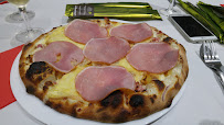 Plats et boissons du Pizzeria La Dolce Vita à Étival-Clairefontaine - n°10
