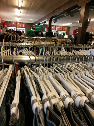 Used Clothing Store «Buffalo Exchange Minneapolis», reviews and photos, 2727 Lyndale Ave S, Minneapolis, MN 55408, USA