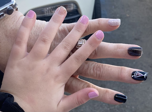 Nail Salon «Star Nails & Spa», reviews and photos, 411 S Main St, Searcy, AR 72143, USA