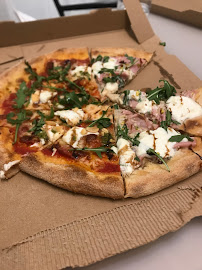 Pizza du Pizzas à emporter Divino-Pizzeria-Sassenage-champion de France de la pizza - n°6