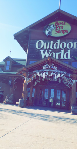 Sporting Goods Store «Bass Pro Shops», reviews and photos, 10000 Bass Pro Blvd, Rossford, OH 43460, USA