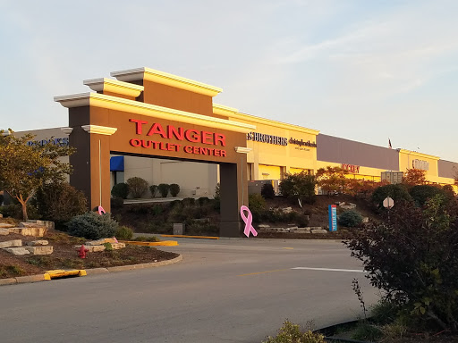 Outlet Mall «Tanger Outlet Williamsburg», reviews and photos, 150 Tanger Dr, Williamsburg, IA 52361, USA