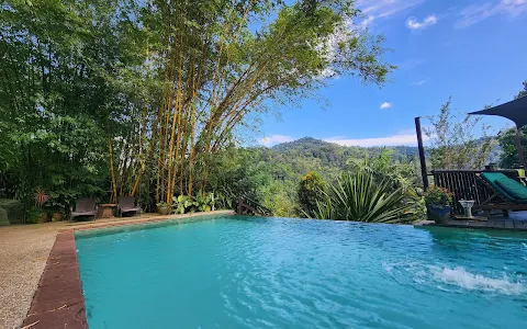 Dusuntara Jungle Resort image