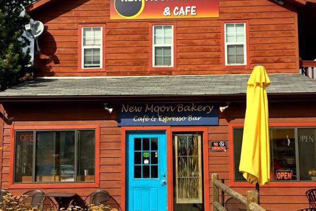 New Moon Bakery and Cafe 80466