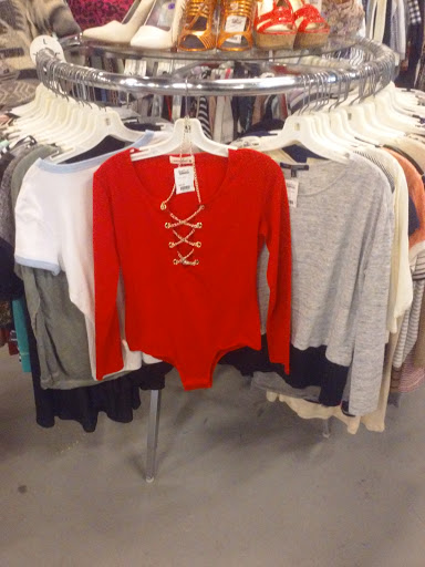 Used Clothing Store «Buffalo Exchange Charlotte», reviews and photos, 1521 Central Ave, Charlotte, NC 28205, USA