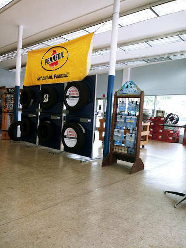 Tire Shop «St. Lucie Battery & Tire», reviews and photos, 317 Orange Ave, Fort Pierce, FL 34950, USA