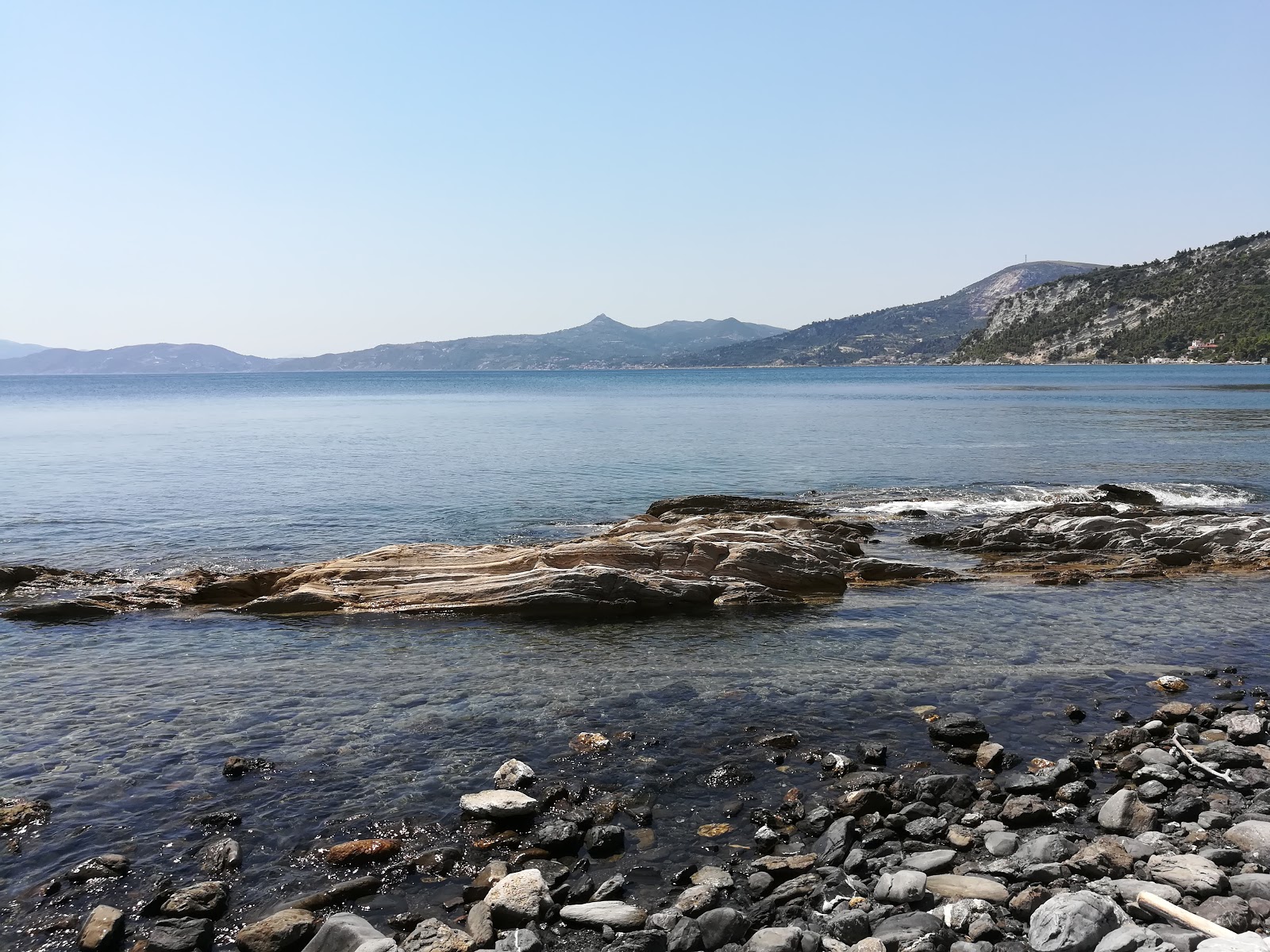 Kalogeros beach的照片 带有宽敞的海岸线