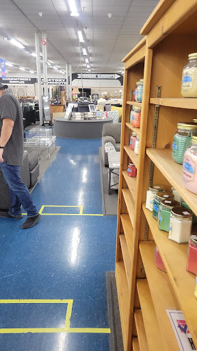 Furniture Store «Unclaimed Freight», reviews and photos, 2260 Industrial Dr, Bethlehem, PA 18017, USA