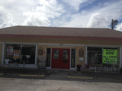 Furniture Store «Bed Post Discount Furniture Store», reviews and photos, 3001 NE 6th Ave, Wilton Manors, FL 33334, USA