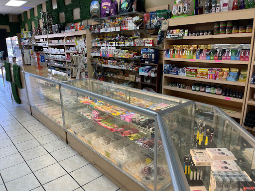 Tobacco Shop «High Q Cigar House», reviews and photos, 12127 E Carson St, Hawaiian Gardens, CA 90716, USA