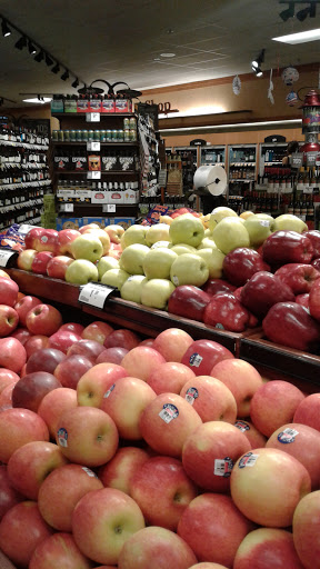 Grocery Store «Quality Food Center», reviews and photos, 1009 Monroe Ave, Enumclaw, WA 98022, USA