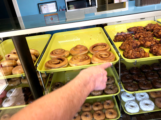 Donut Shop «Queen Donut Shop», reviews and photos, 1806 W 18th St, Houston, TX 77008, USA