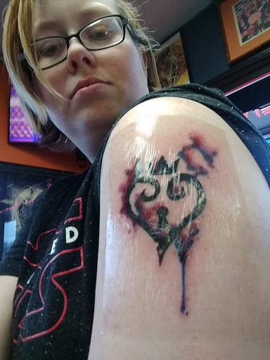 Tattoo Shop «Ageless Art Tattoo & Piercing», reviews and photos, 711 E Lewis and Clark Pkwy, Clarksville, IN 47129, USA