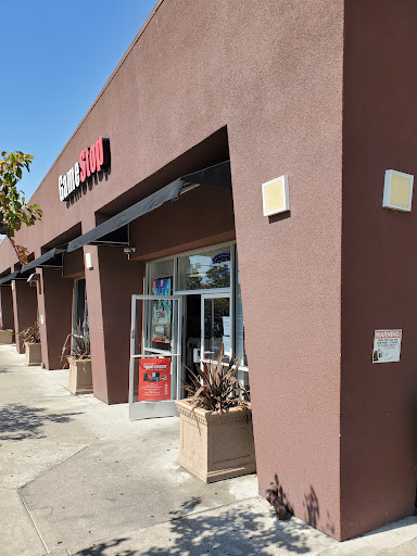 Video Game Store «GameStop», reviews and photos, 3980 Hollis St, Emeryville, CA 94608, USA