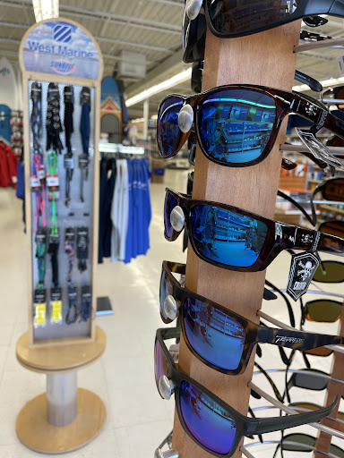 Marine Supply Store «West Marine», reviews and photos, 4141 S 76th St, Greenfield, WI 53220, USA