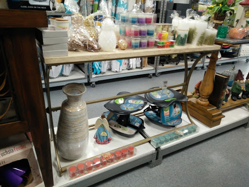 Home Goods Store «Tuesday Morning», reviews and photos, 2325 S Stemmons Fwy #103, Lewisville, TX 75067, USA