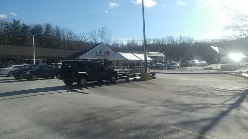 Grocery Store «Super Foodtown of Croton-on-Hudson», reviews and photos, 2005 Albany Post Rd, Croton-On-Hudson, NY 10520, USA