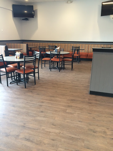 Round Table Pizza image