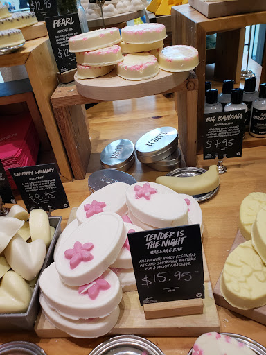 Cosmetics Store «Lush», reviews and photos, 4200 Conroy Rd, Orlando, FL 32839, USA
