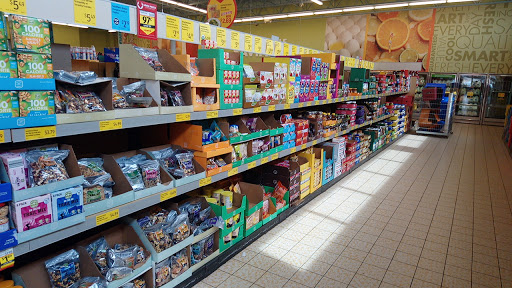 Supermarket «ALDI», reviews and photos, 302 Center St, Chardon, OH 44024, USA