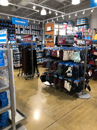 Sportswear Store «Columbia Sportswear Outlet Store at Houston Premium Outlets», reviews and photos, 29300 Hempstead Rd, Cypress, TX 77433, USA
