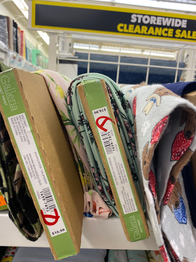 Fabric Store «Jo-Ann Fabrics and Crafts», reviews and photos, 441 E Roosevelt Rd #410, Lombard, IL 60148, USA