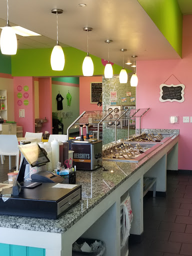 Frozen Yogurt Shop «sweetFrog Premium Frozen Yogurt», reviews and photos, 3911 Union Deposit Rd, Harrisburg, PA 17109, USA