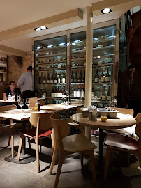 Atmosphère du Restaurant français Le Villaret à Paris - n°10