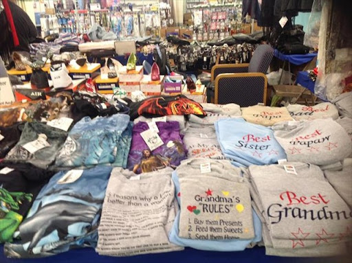 Flea Market «Streetsboro Flea Market - Furniture, Antiques, Collectibles», reviews and photos, 1513 Streetsboro Rd, Streetsboro, OH 44241, USA