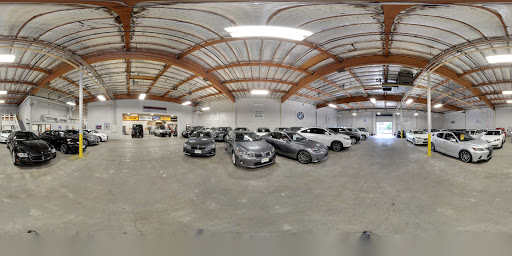 Used Car Dealer «Luxury Motors Online», reviews and photos, 1020 SE Market St, Portland, OR 97214, USA