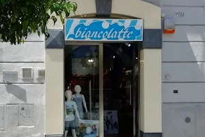 Biancolatte - Abbigliamento bambini - Mayoral Store image