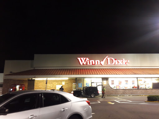 Grocery Store «Winn-Dixie», reviews and photos, 5802 54th Ave N, Kenneth City, FL 33709, USA