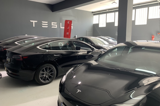 Tesla Service Center Porto Horário de abertura