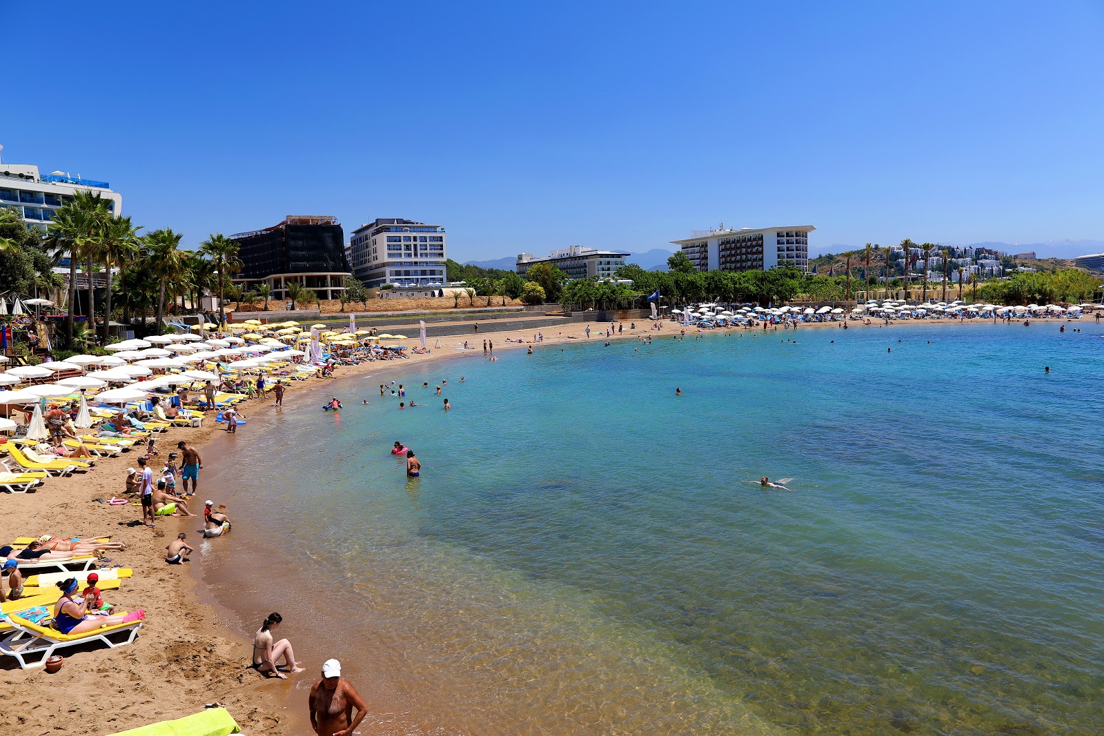 Photo de Lonicera Resort beach avec l'eau bleu-vert de surface