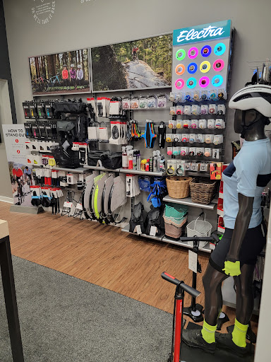 Bicycle Store «Trek Bicycle Store», reviews and photos, 3020 Wake Forest Rd, Raleigh, NC 27609, USA