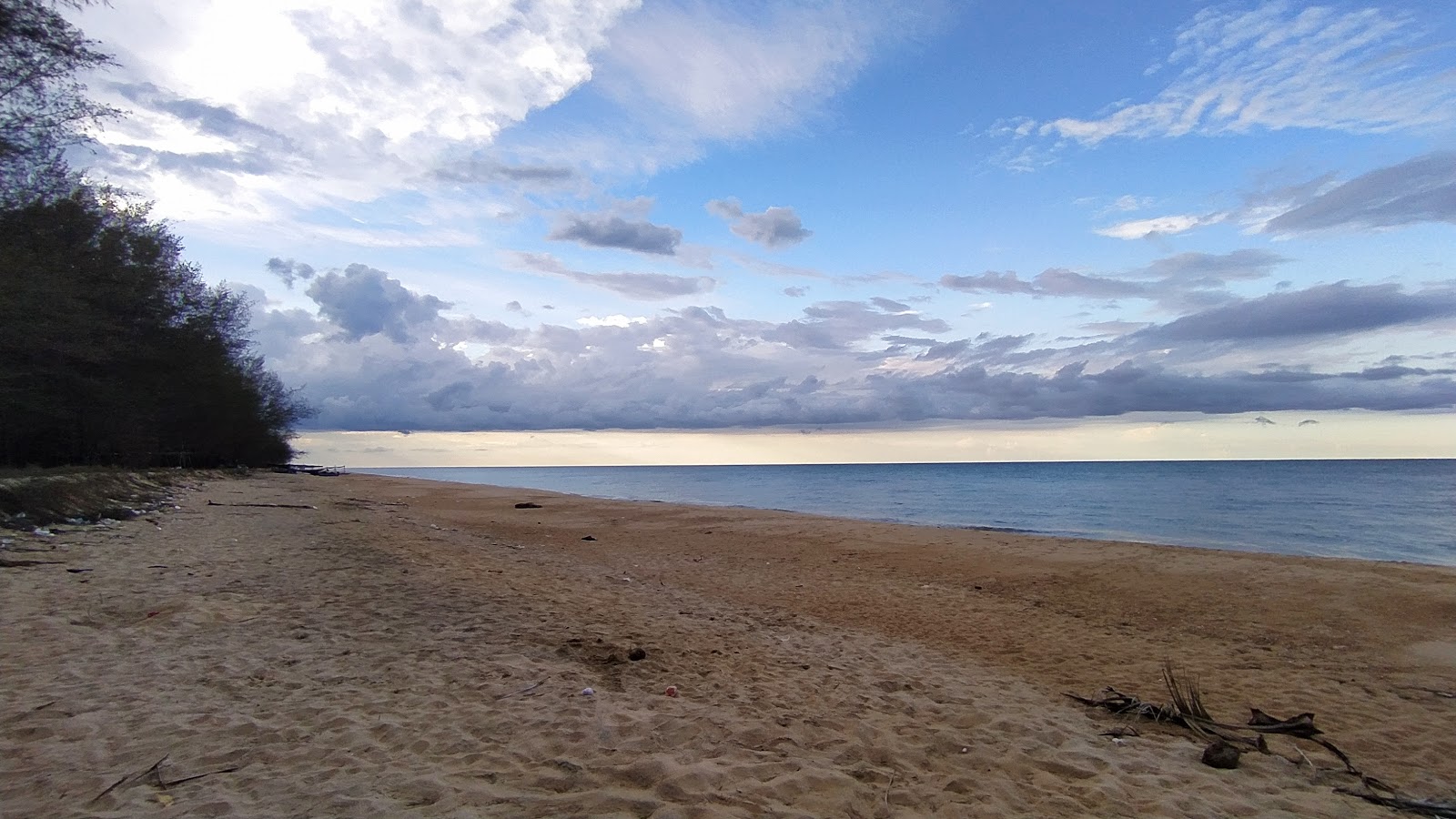 Photo de Tara Beach avec un niveau de propreté de partiellement propre