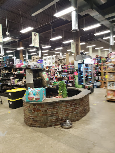 Pet Supply Store «Premier Pet Supply», reviews and photos, 15399 Merriman Rd, Livonia, MI 48154, USA