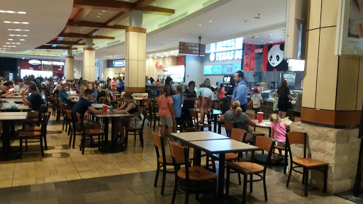 Shopping Mall «West County Center», reviews and photos, 80 W County Center Dr, Des Peres, MO 63131, USA