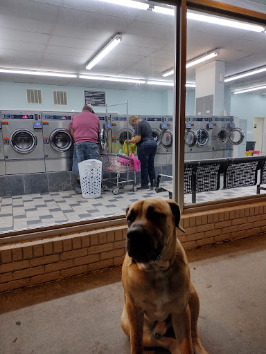 Laundromat «The Wash House», reviews and photos, 1010 W Elizabeth St, Elizabeth City, NC 27909, USA