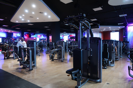 Health Club «USA FITNESS SUPER CENTER», reviews and photos, 13640 Foothill Blvd, Sylmar, CA 91342, USA