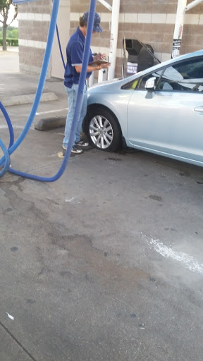 Car Wash «HydroClean Car Wash», reviews and photos, 751 W Round Grove Rd, Lewisville, TX 75067, USA
