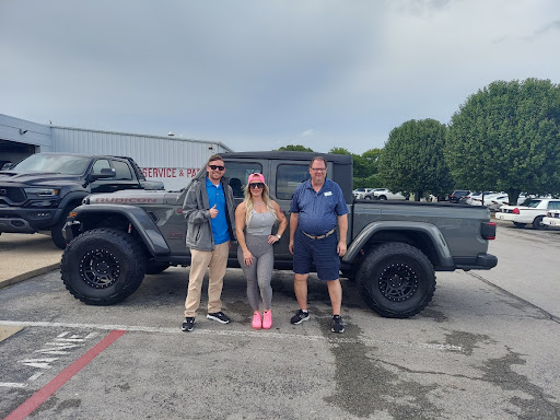 Car Dealer «Columbia Chrysler Dodge Jeep Ram Fiat», reviews and photos, 106 S James Campbell Blvd, Columbia, TN 38401, USA