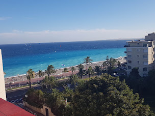 Photo n°5 de Farago on the roof à Nice ()
