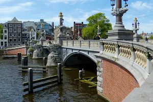 Blauwbrug image