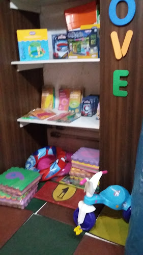 R. Campos Sáles, 127 - Auxiliadora, Porto Alegre - RS, 90480-030, Brasil