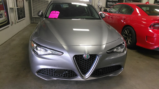 Jeep Dealer «Golling Chrysler Dodge Jeep Ram», reviews and photos, 2405 S Telegraph Rd, Bloomfield Hills, MI 48302, USA