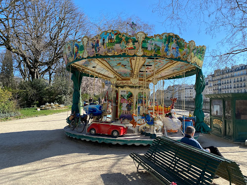 attractions Square des Batignolles Paris