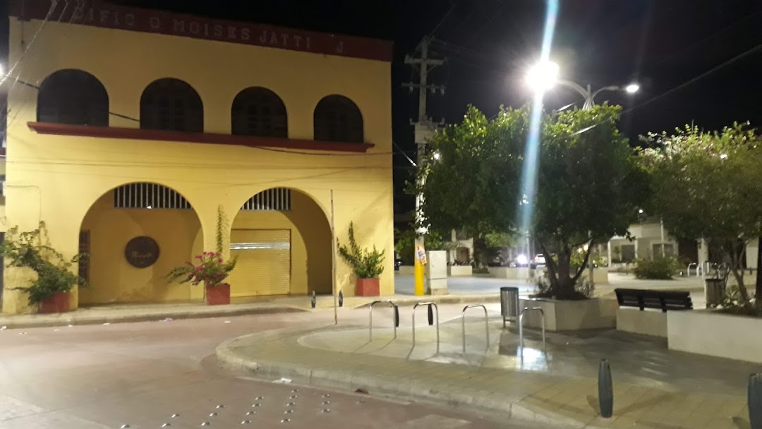 Edificio Moises Jattin Jattin